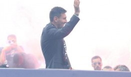 网友爆料梅西道歉视频,网友热议其诚恳态度