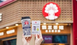 霸王茶姬爆料新闻喝出长东西,消费者权益引关注