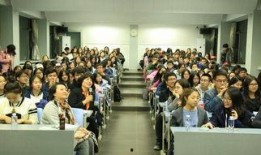 国外记者爆料新闻报道